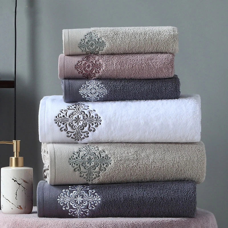 Embroidery Towels 140*80 cm Large Soft Hotel Towel