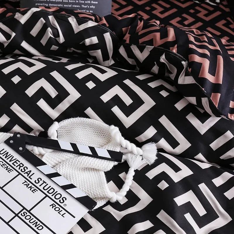 Geometric design Black Bedding Comforter Set with Pillowcase